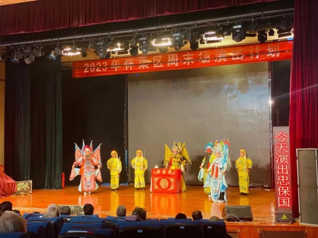 欢度双节·秩序井然 北京前三天接待游客682.5万人次，演出市场精彩纷呈