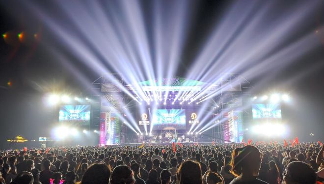 演艺火爆，上演复苏“盛宴”——营业性演出市场回暖观察